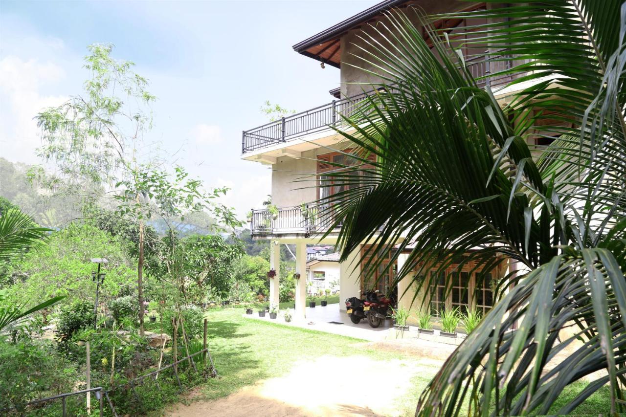 Chathu Holiday Home Kandy Eksteriør billede